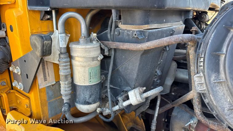 image for item DW6715 2006 International 7400 dump truck