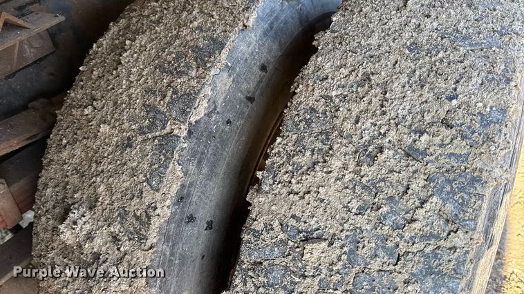 image for item DW6715 2006 International 7400 dump truck