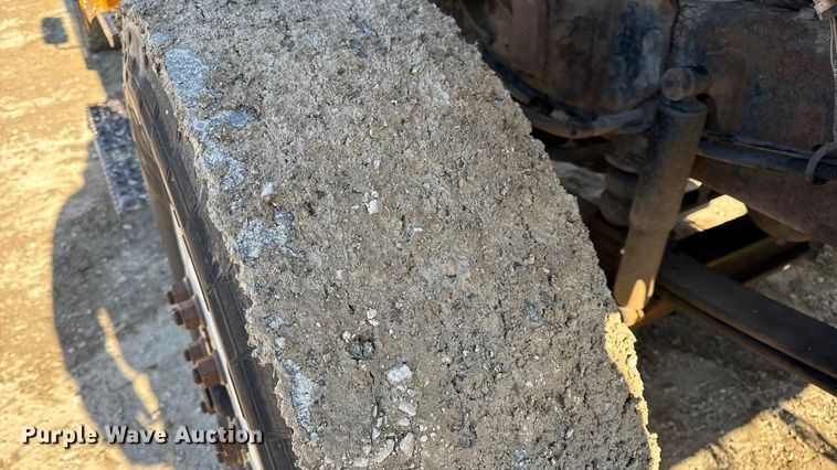 image for item DW6715 2006 International 7400 dump truck