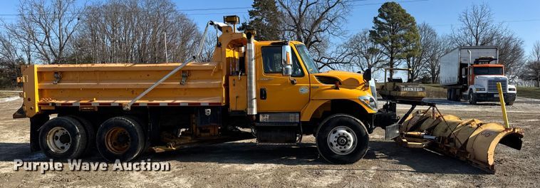 image for item DW6716 2009 International WorkStar 7500 dump truck