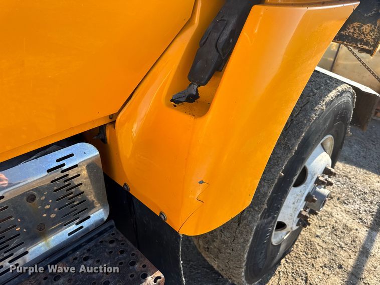 image for item DW6716 2009 International WorkStar 7500 dump truck