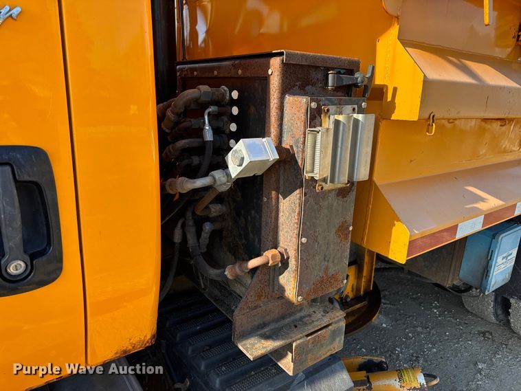 image for item DW6716 2009 International WorkStar 7500 dump truck