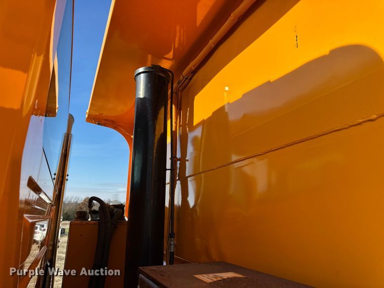 image for item DW6716 2009 International WorkStar 7500 dump truck