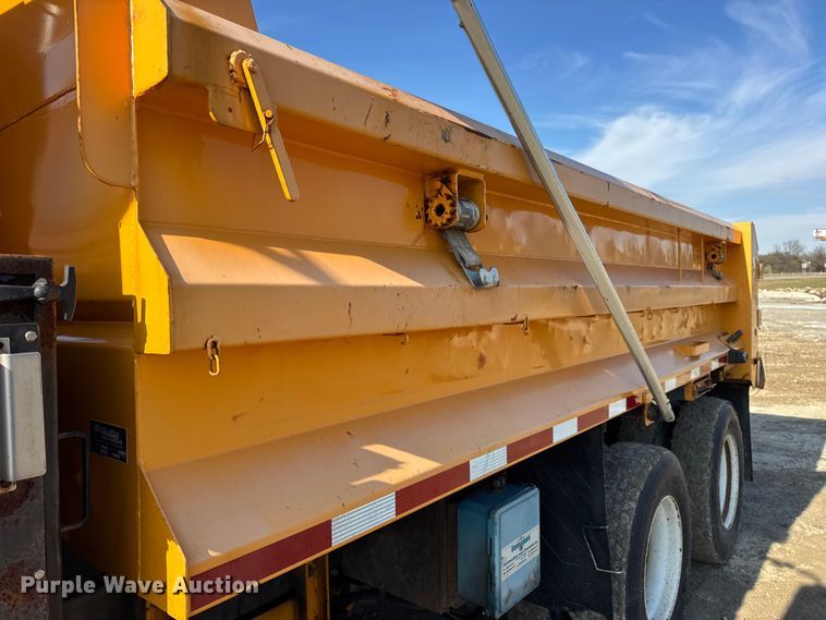 image for item DW6716 2009 International WorkStar 7500 dump truck