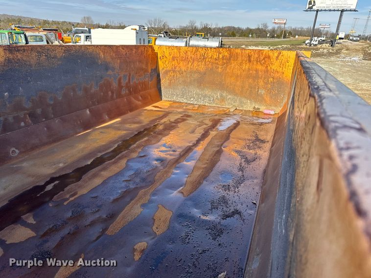 image for item DW6716 2009 International WorkStar 7500 dump truck