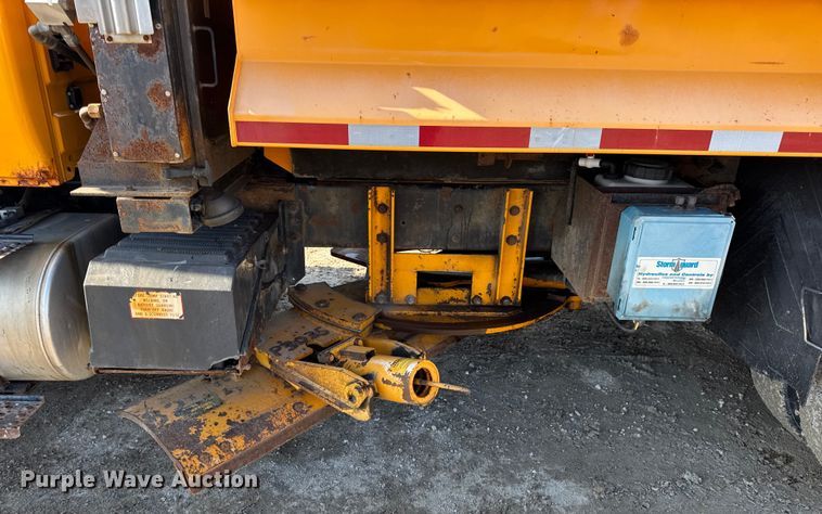 image for item DW6716 2009 International WorkStar 7500 dump truck