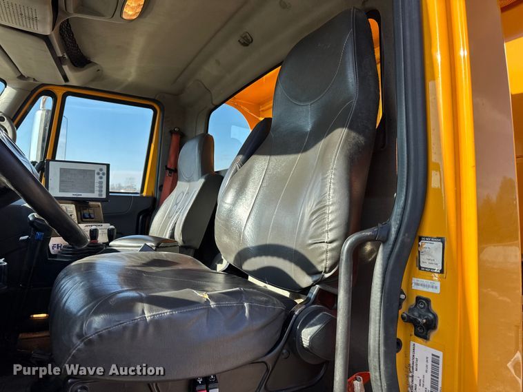 image for item DW6716 2009 International WorkStar 7500 dump truck