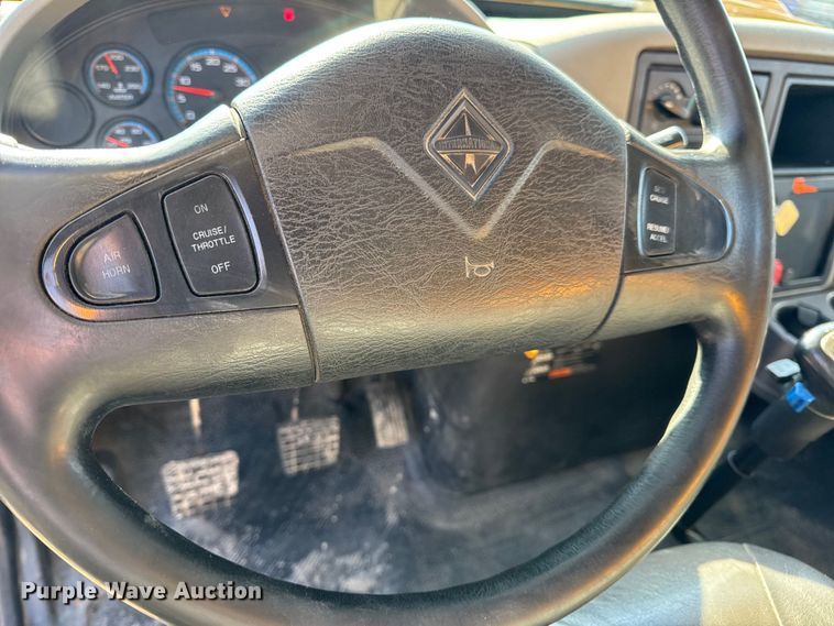 image for item DW6716 2009 International WorkStar 7500 dump truck