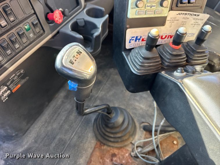 image for item DW6716 2009 International WorkStar 7500 dump truck