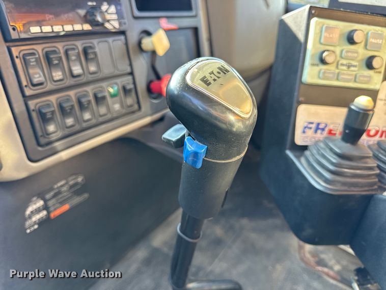 image for item DW6716 2009 International WorkStar 7500 dump truck