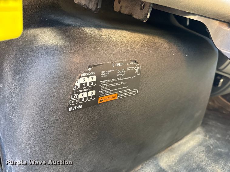 image for item DW6716 2009 International WorkStar 7500 dump truck