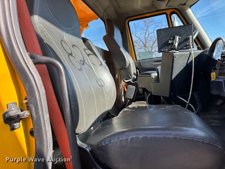 image for item DW6716 2009 International WorkStar 7500 dump truck