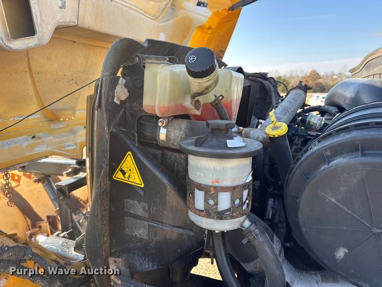 image for item DW6716 2009 International WorkStar 7500 dump truck