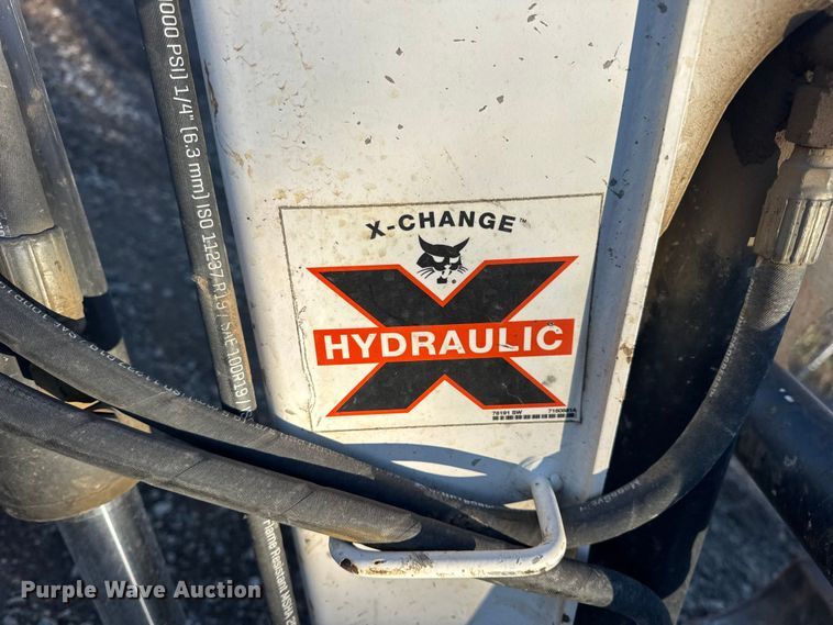 image for item DW6722 2016 Bobcat E35 mini excavator