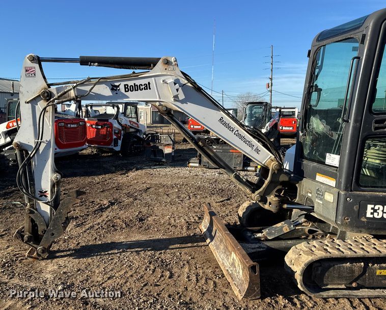 image for item DW6722 2016 Bobcat E35 mini excavator