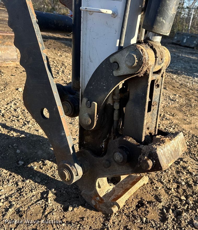 image for item DW6722 2016 Bobcat E35 mini excavator