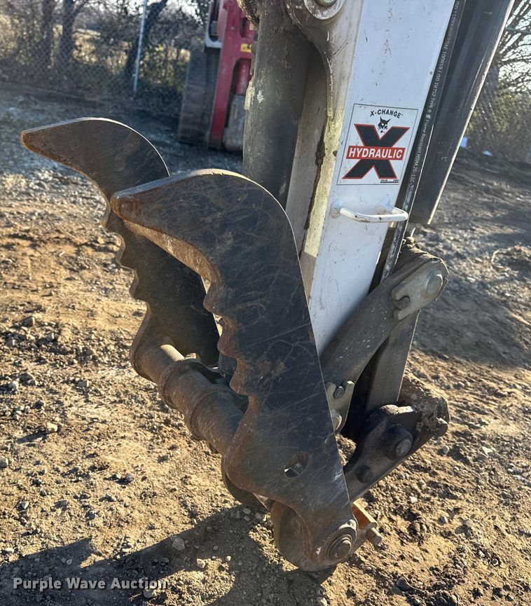 image for item DW6722 2016 Bobcat E35 mini excavator