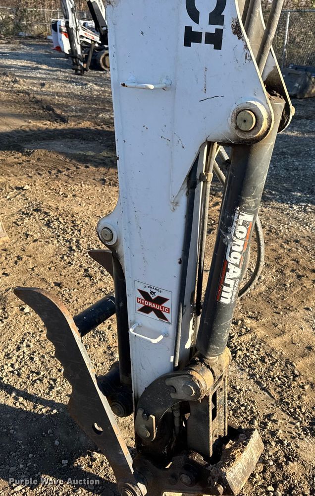 image for item DW6722 2016 Bobcat E35 mini excavator