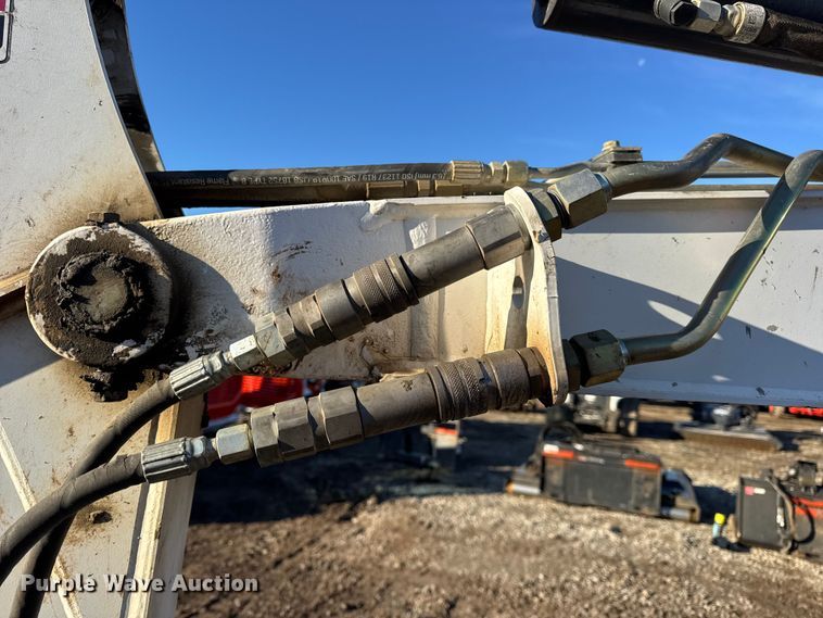 image for item DW6722 2016 Bobcat E35 mini excavator