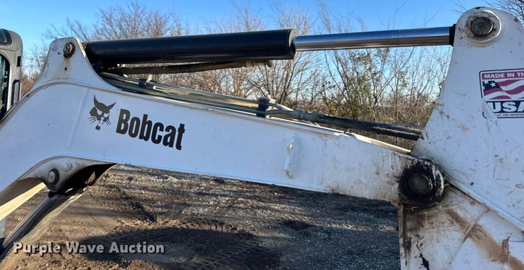 image for item DW6722 2016 Bobcat E35 mini excavator