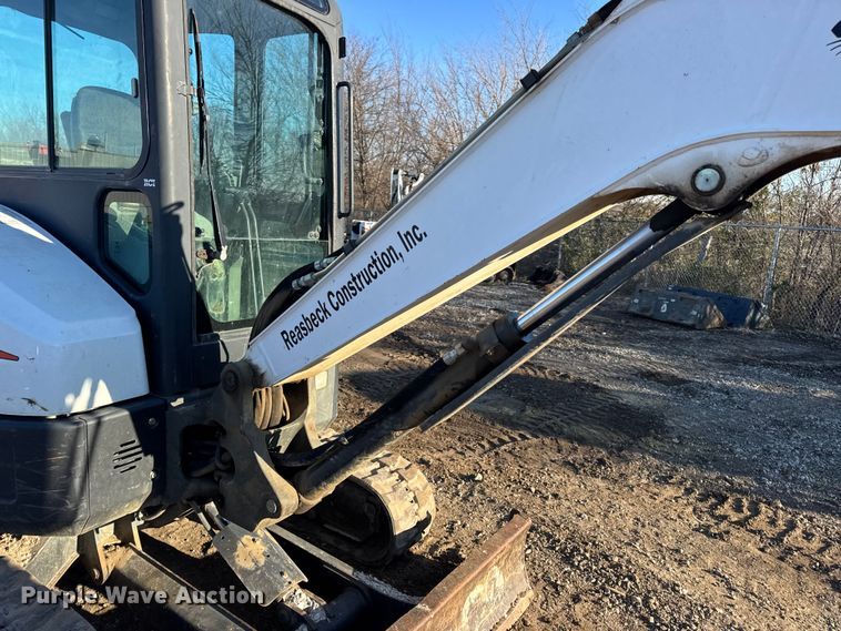 image for item DW6722 2016 Bobcat E35 mini excavator