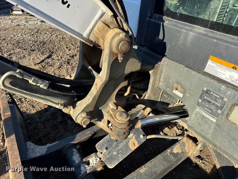 image for item DW6722 2016 Bobcat E35 mini excavator