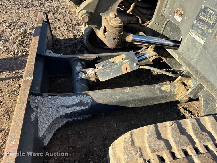 image for item DW6722 2016 Bobcat E35 mini excavator