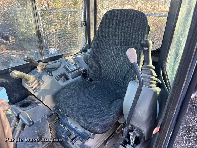 image for item DW6722 2016 Bobcat E35 mini excavator