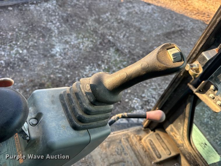 image for item DW6722 2016 Bobcat E35 mini excavator