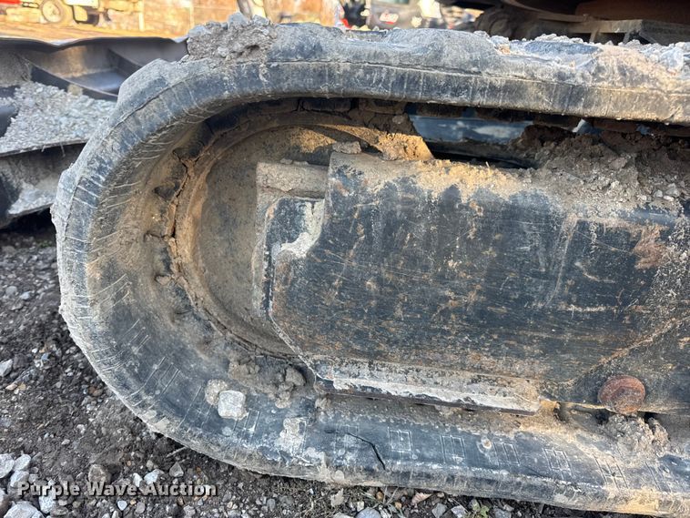 image for item DW6722 2016 Bobcat E35 mini excavator