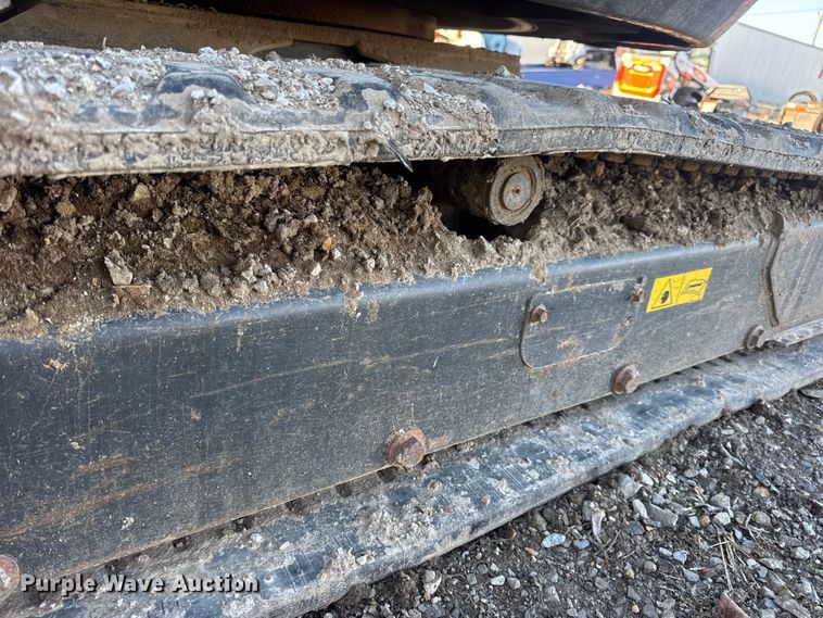 image for item DW6722 2016 Bobcat E35 mini excavator