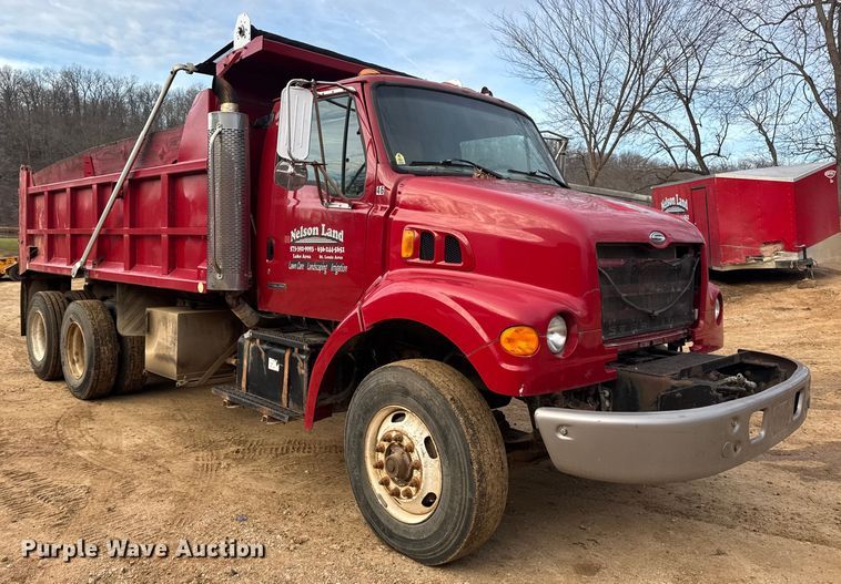 image for item DW6727 2004 Sterling L7500  dump truck