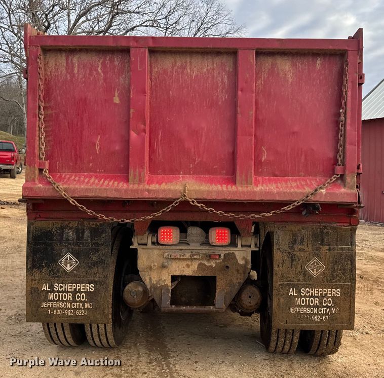 image for item DW6727 2004 Sterling L7500  dump truck