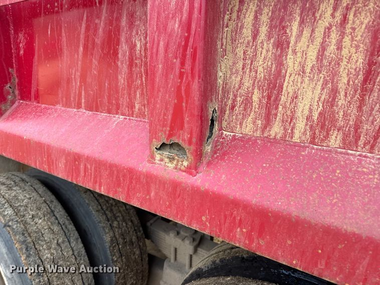 image for item DW6727 2004 Sterling L7500  dump truck