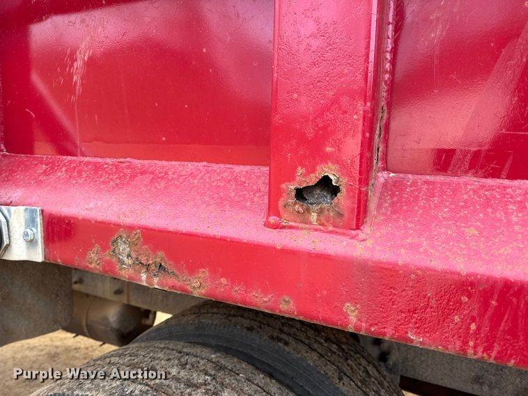 image for item DW6727 2004 Sterling L7500  dump truck