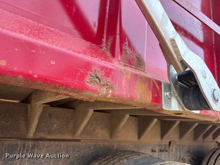 image for item DW6727 2004 Sterling L7500  dump truck