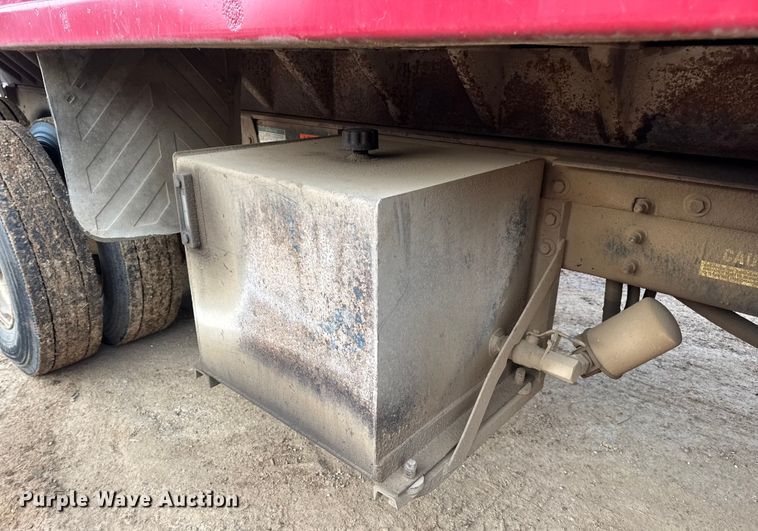 image for item DW6727 2004 Sterling L7500  dump truck