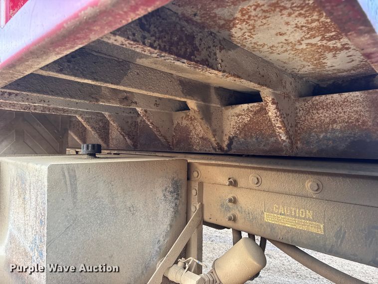 image for item DW6727 2004 Sterling L7500  dump truck