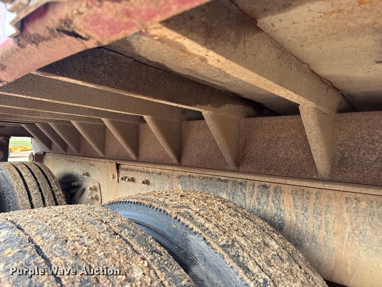 image for item DW6727 2004 Sterling L7500  dump truck