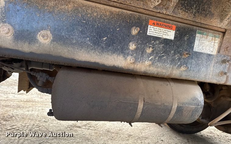 image for item DW6727 2004 Sterling L7500  dump truck