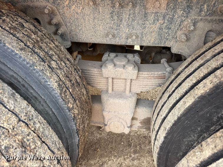 image for item DW6727 2004 Sterling L7500  dump truck