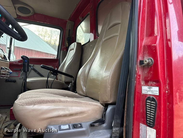 image for item DW6727 2004 Sterling L7500  dump truck