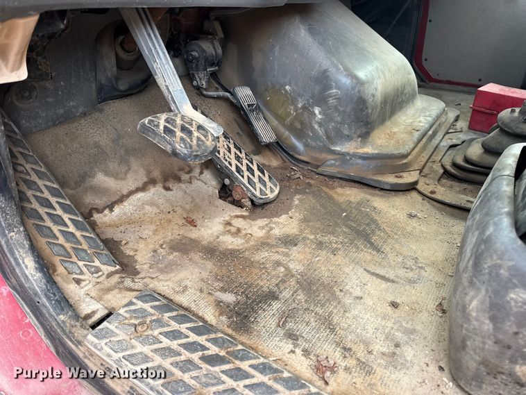 image for item DW6727 2004 Sterling L7500  dump truck