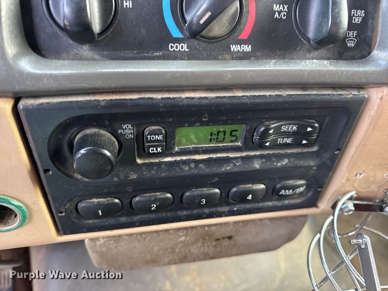 image for item DW6727 2004 Sterling L7500  dump truck