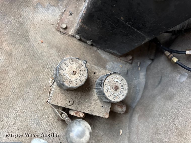 image for item DW6727 2004 Sterling L7500  dump truck