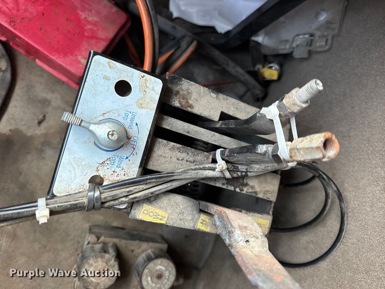 image for item DW6727 2004 Sterling L7500  dump truck