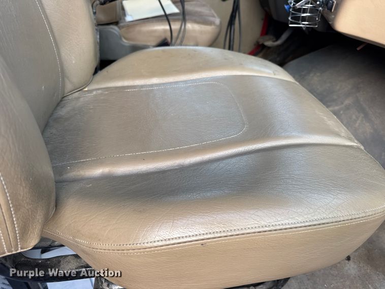 image for item DW6727 2004 Sterling L7500  dump truck