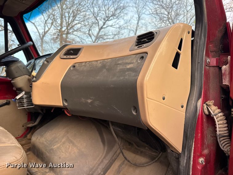 image for item DW6727 2004 Sterling L7500  dump truck