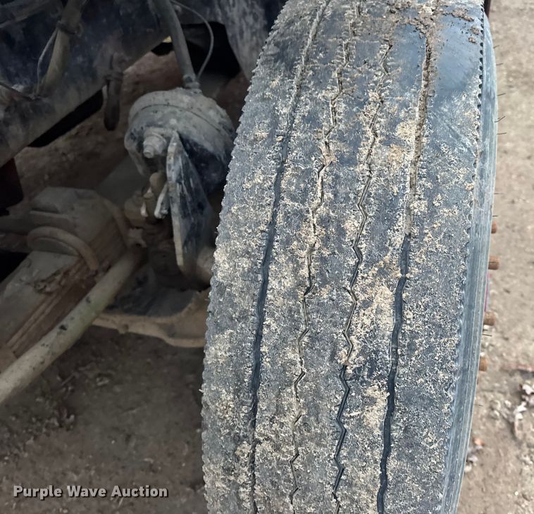 image for item DW6727 2004 Sterling L7500  dump truck