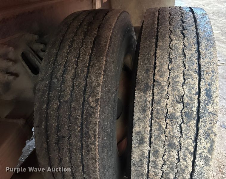 image for item DW6727 2004 Sterling L7500  dump truck